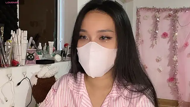 Tieu-May Chat XXX in diretta