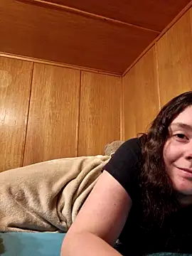 YoungLiisaxx élő XXX-chatje