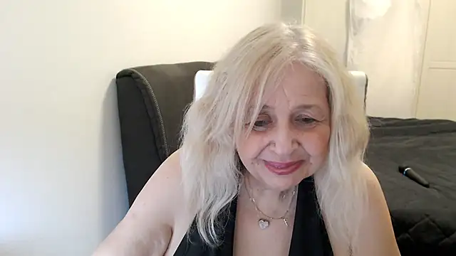 SusiLifeXXX Adlı Modelin Canlı XXX Sohbeti