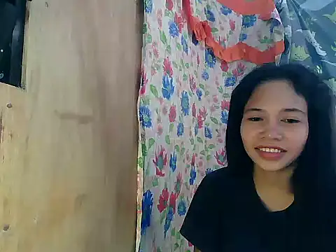 PinaySkinnyGirl Adlı Modelin Canlı XXX Sohbeti