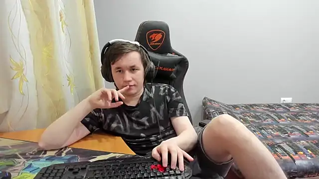 iliaskrisloveのライブXXXチャット