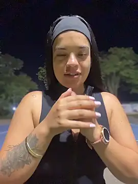 XXX chat uživo modela JuanitaMore01