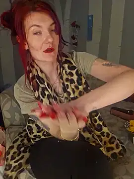 YourFavCanadianMILF Adlı Modelin Canlı XXX Sohbeti