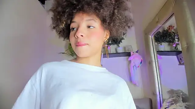 sofia_kay: απευθείας συνομιλία ΧΧΧ