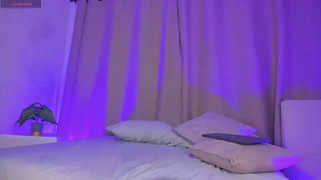 Chatroom XXX en direct de Catalella_Rouse