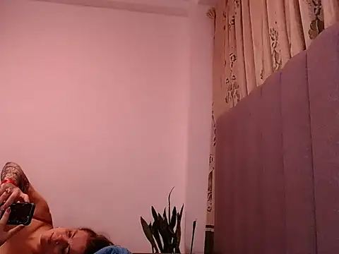 saara_johnson496 Live XXX-Chat