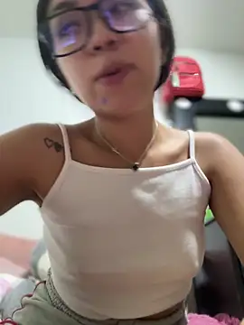 دردشة Mila_Morgan الجنسية المباشرة