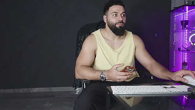 mattmasterss: онлайн-секс-чат