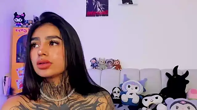 Aliceee_0 Adlı Modelin Canlı XXX Sohbeti