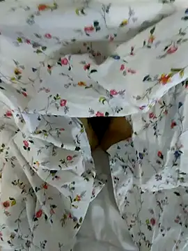 caressyourself – webcam-show