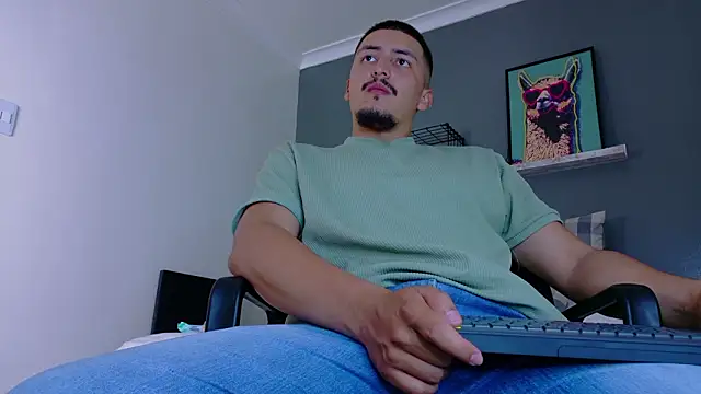 XXX chat uživo modela MrFox__