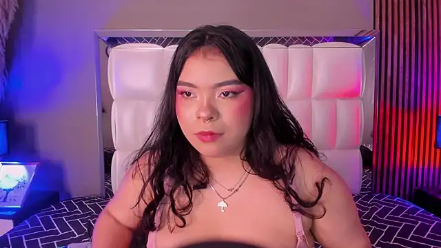 Chat XXX en directo de xCharlotte_20