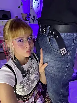 XXX chat uživo modela Capricornmystic1