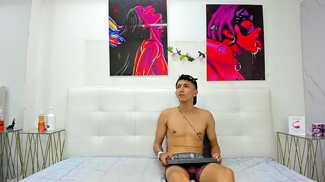 ahsly78Bryan's Live XXX Chat