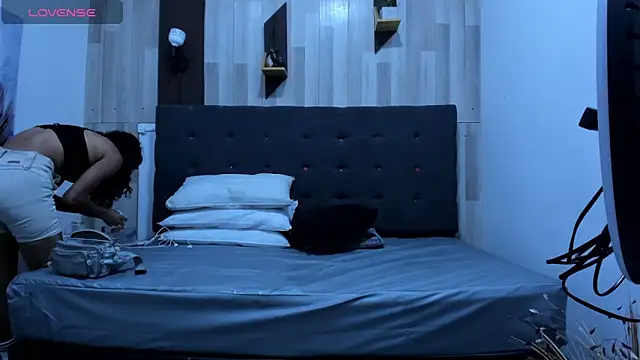 GabyRouge Adlı Modelin Canlı XXX Sohbeti