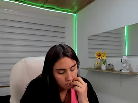 XXX chat uživo modela Caroline_rodriguez9