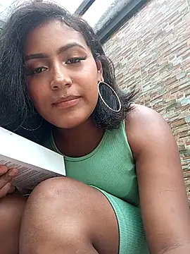 Chat XXX en directo de Emma_Dancer