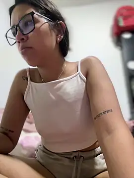 Mila_Morgan: απευθείας συνομιλία ΧΧΧ