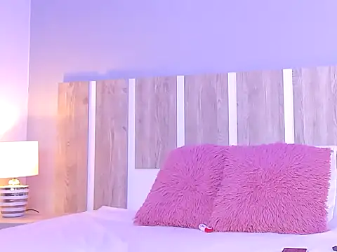 EmilySearss' Live XXX Chat