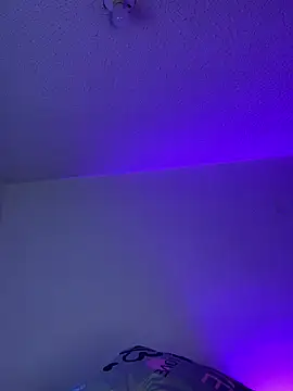 aurora_divine: απευθείας συνομιλία ΧΧΧ