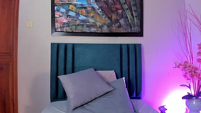 TessaMonroee live XXX chat