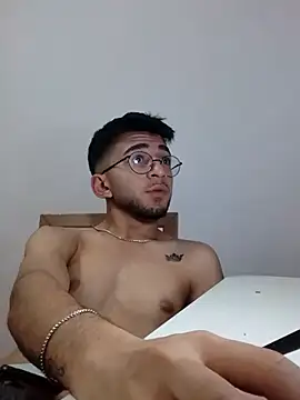 Alevderlerrs Adlı Modelin Web Kamerası Şovu