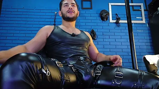 TheIan26: онлайн-секс-чат