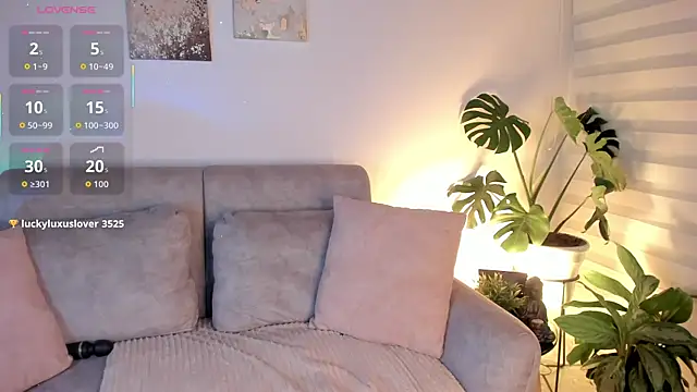 Estrer_collins Chat XXX in diretta