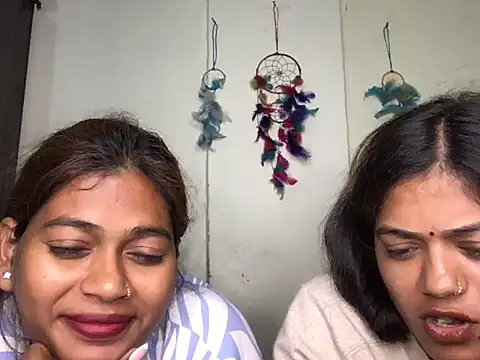 Holey_Coupon Webcam-Show