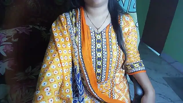 BengaliQueenStar's Live XXX Chat