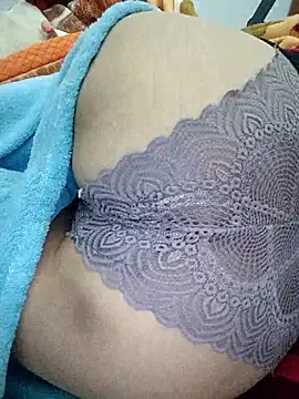 Haralushiaaa Show in webcam