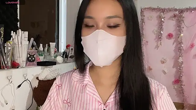 Živý XXX chat Tieu-May