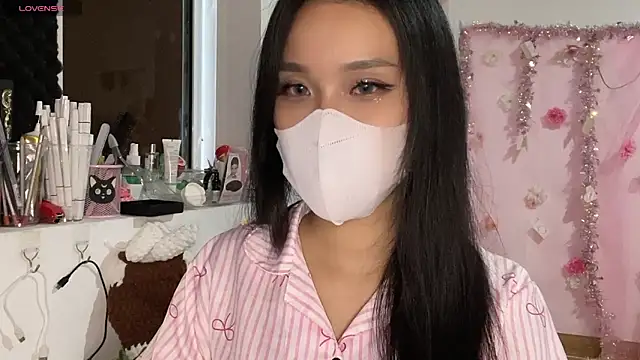 Živý XXX chat Tieu-May