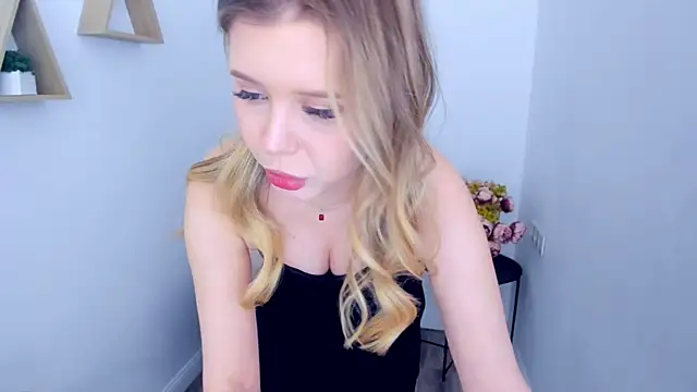 XXX chat uživo modela FollowLovee