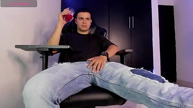 Liam_Mateo 在線直播表演