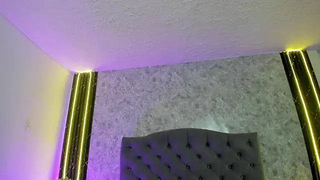 GiannaSlimJB live XXX chat