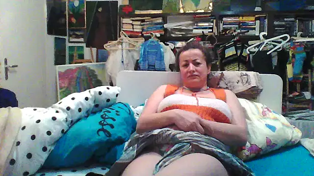 MariaAnaSunshine 即時 XXX 聊天