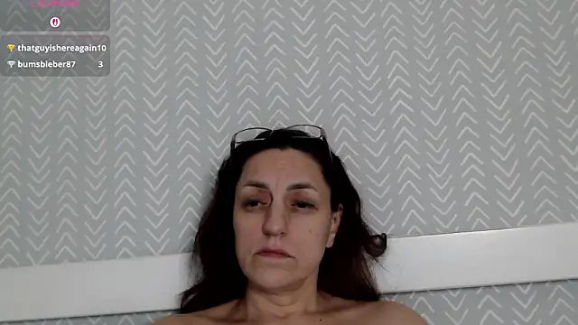 Vivian-Alluring Live XXX-Chat