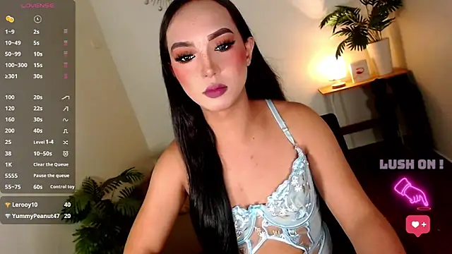 SofiaLoove69 élő XXX-chatje