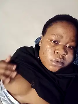 Roronae élő XXX-chatje