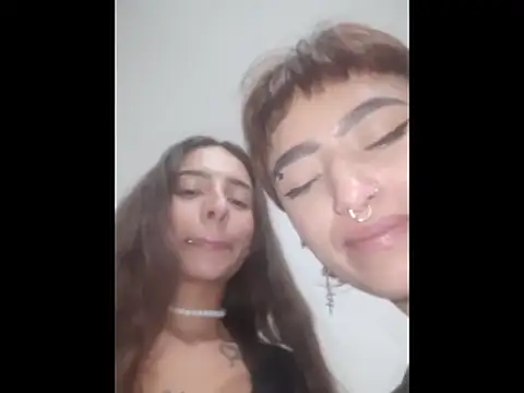 AlexxaAndRileyyn Live XXX chat