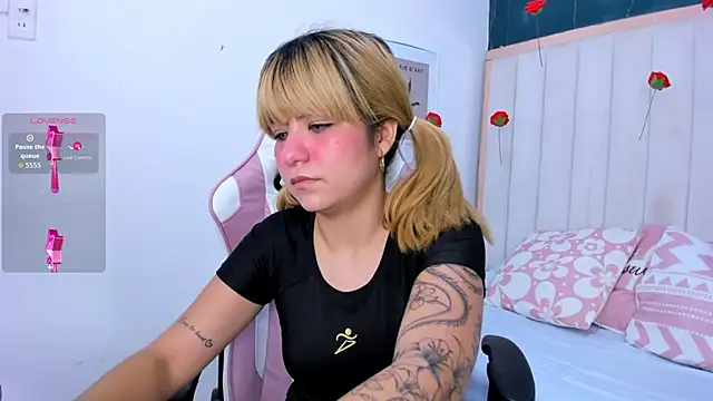 دردشة Fiorella_sweet الجنسية المباشرة