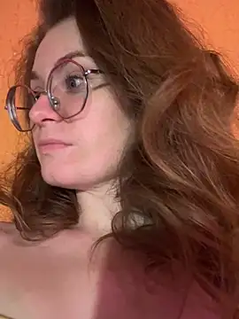 Hii_Adel – Kamerová šou