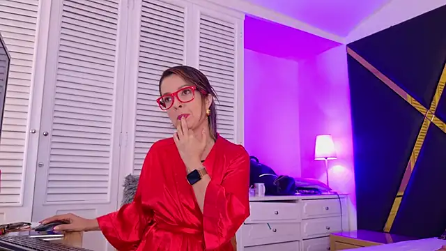 Chatroom XXX en direct de Adel_Nesbiit