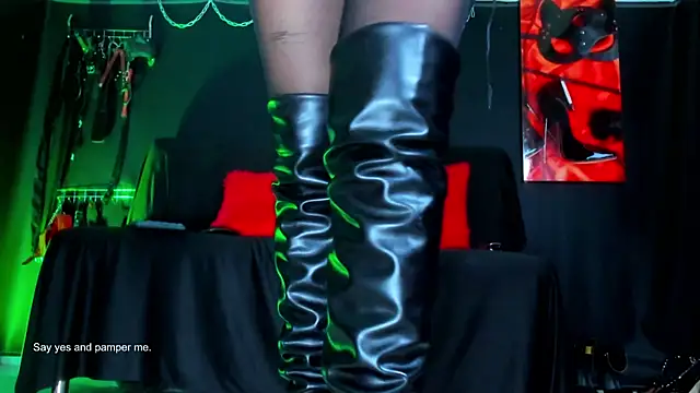 Chat +18 de KaramStone ao vivo