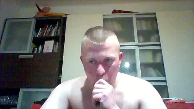 Matttthees 即時 XXX 聊天