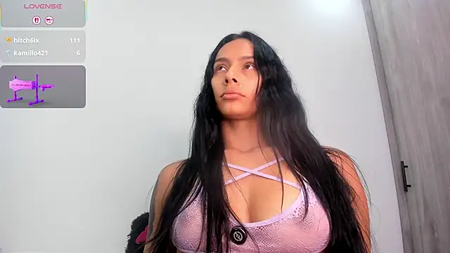 karlyn_angels' Live XXX Chat