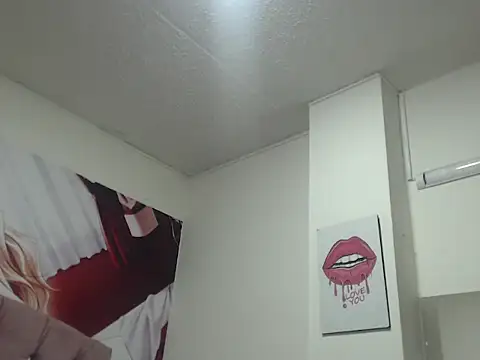 Ailanys_Miller Show in webcam