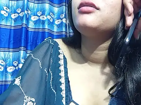 Emma_4433's Webcam Show