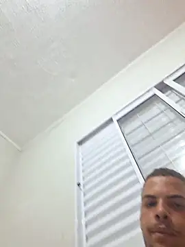 CLARO123F's Live XXX Chat